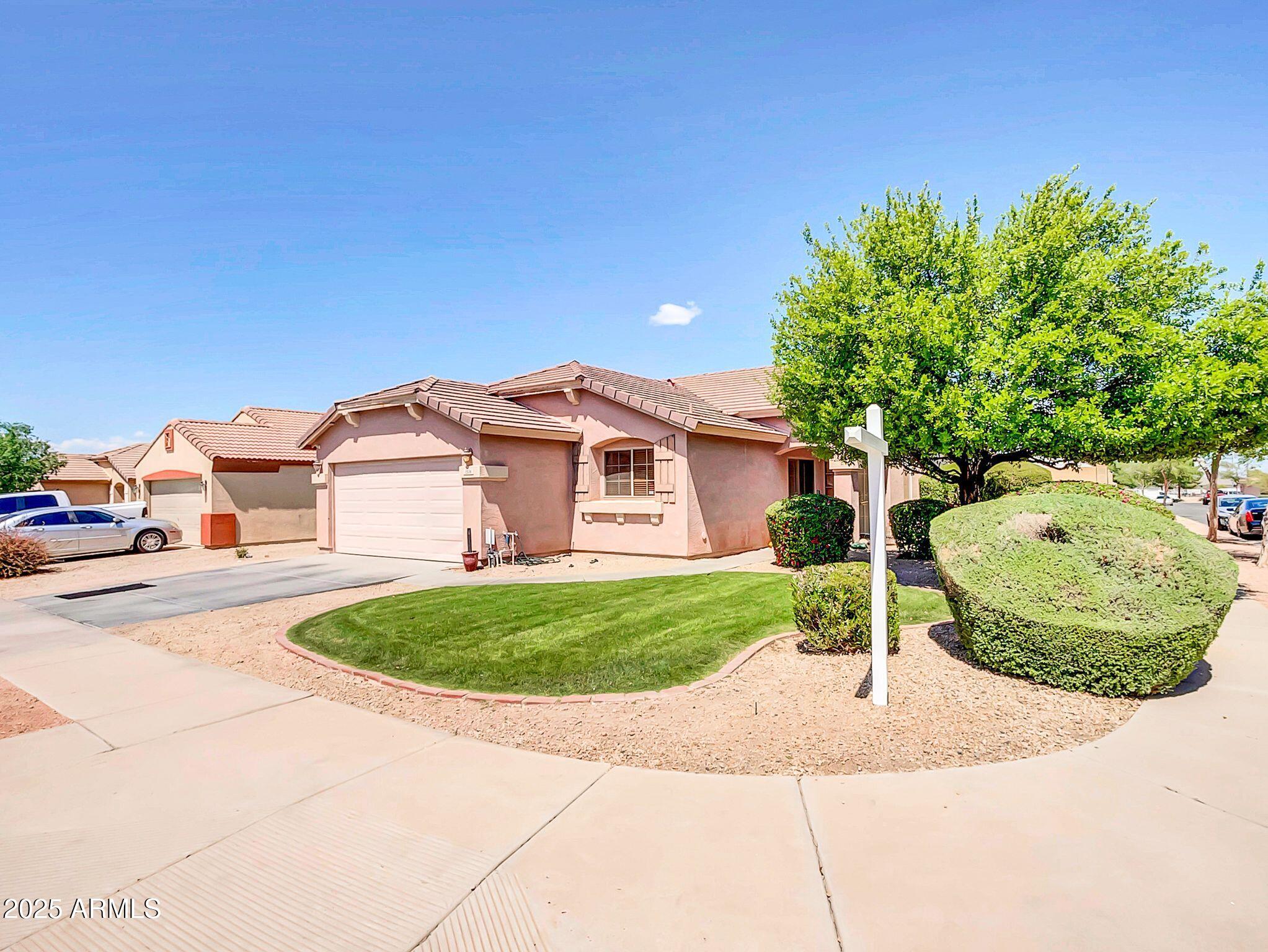 1516 W NANCY Lane