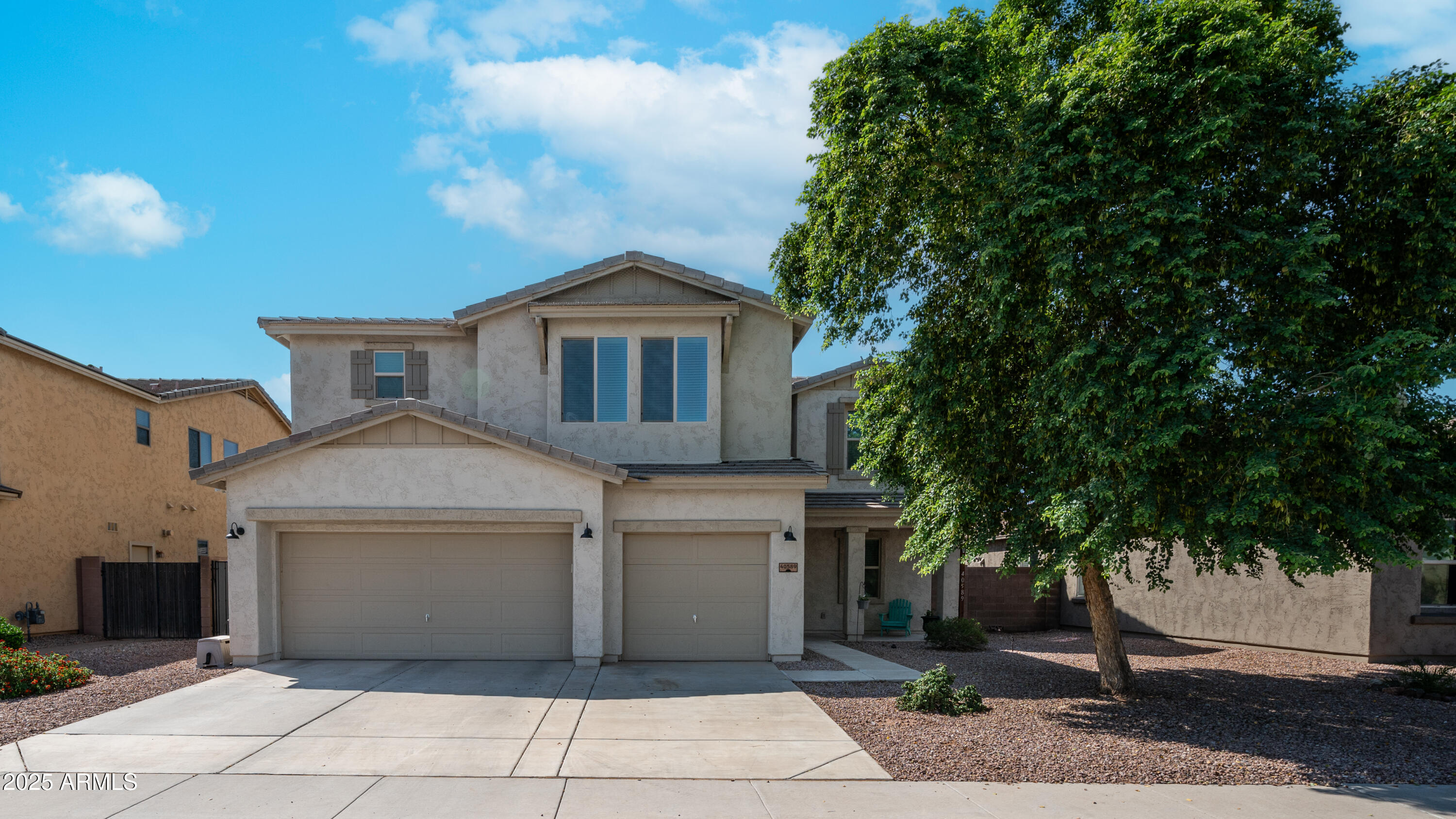 40589 W PARKHILL Drive