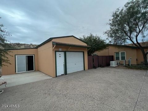 A home in Black Canyon City