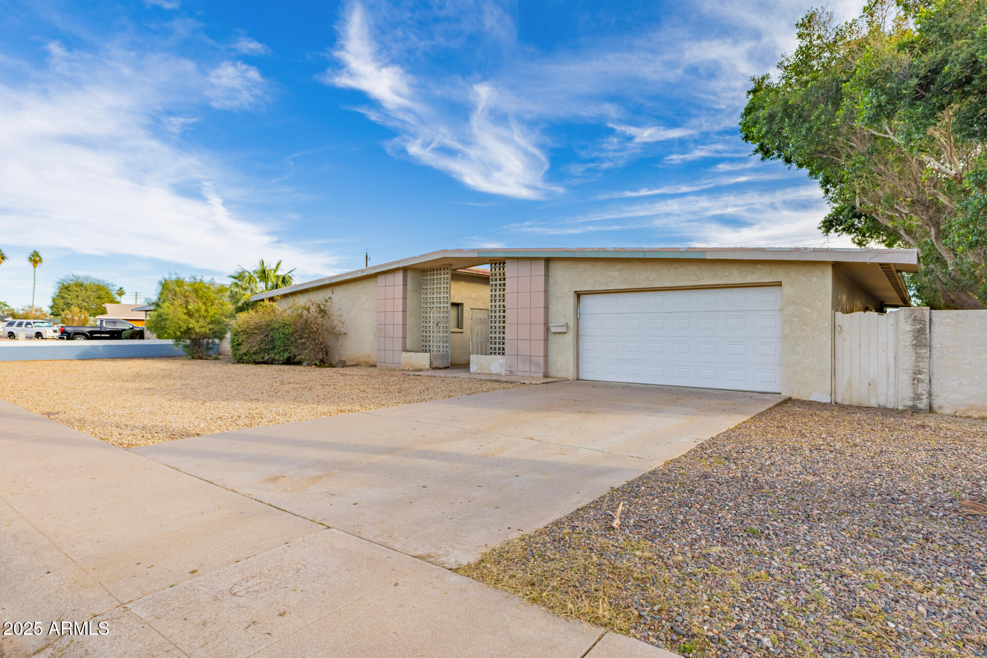 5937 W COOLIDGE Street