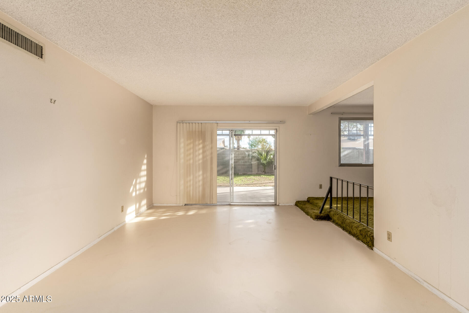 5937 W COOLIDGE Street