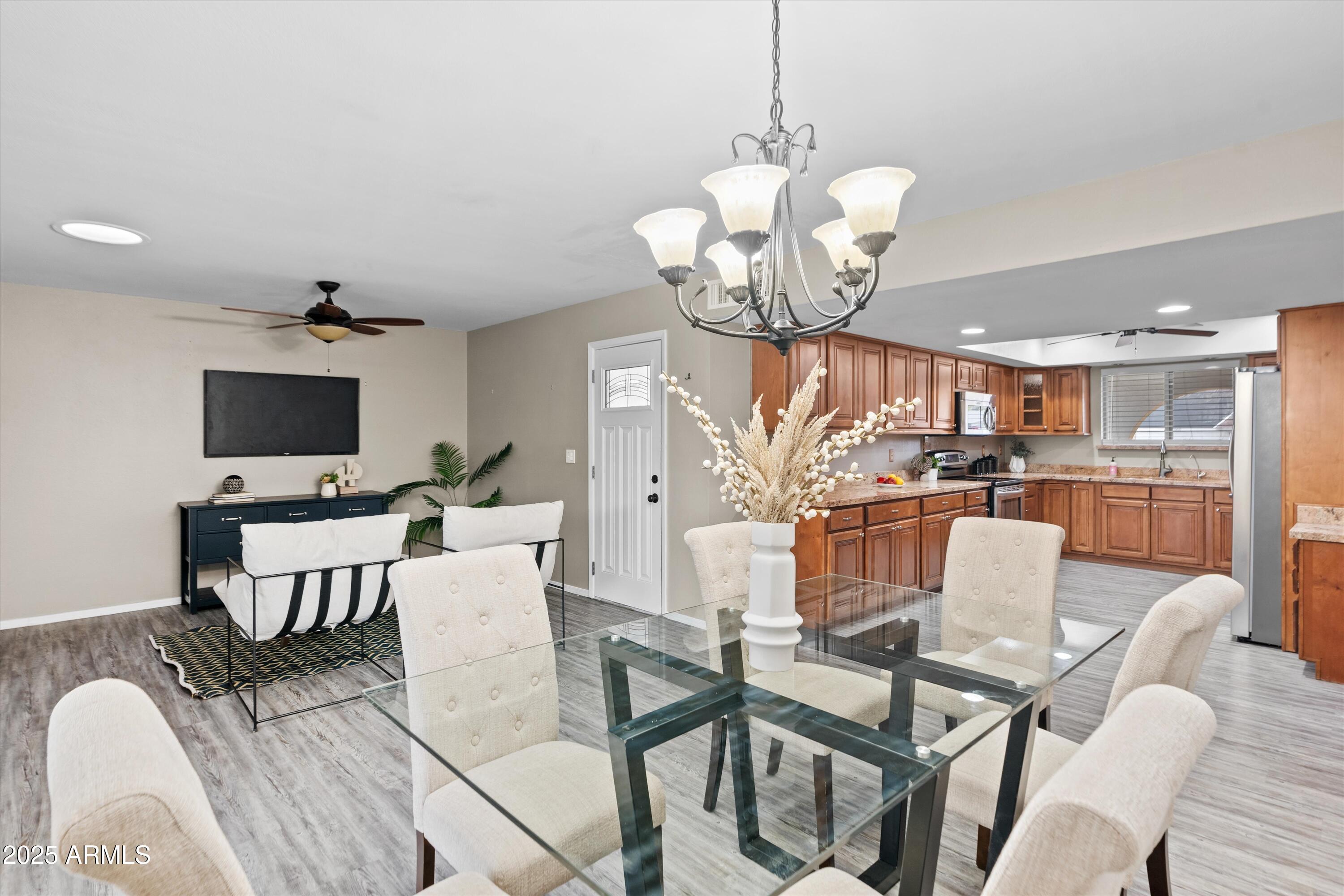 11431 N 37TH Place