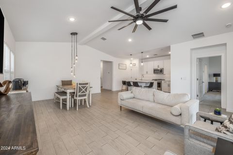 Single Family Residence in Glendale AZ 8624 AUGUSTA Avenue 6.jpg