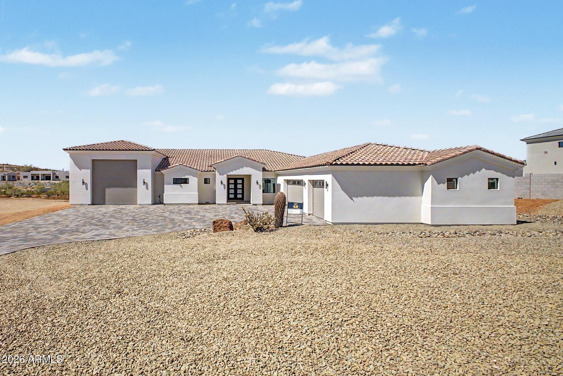 612 E AMBER SUN Drive