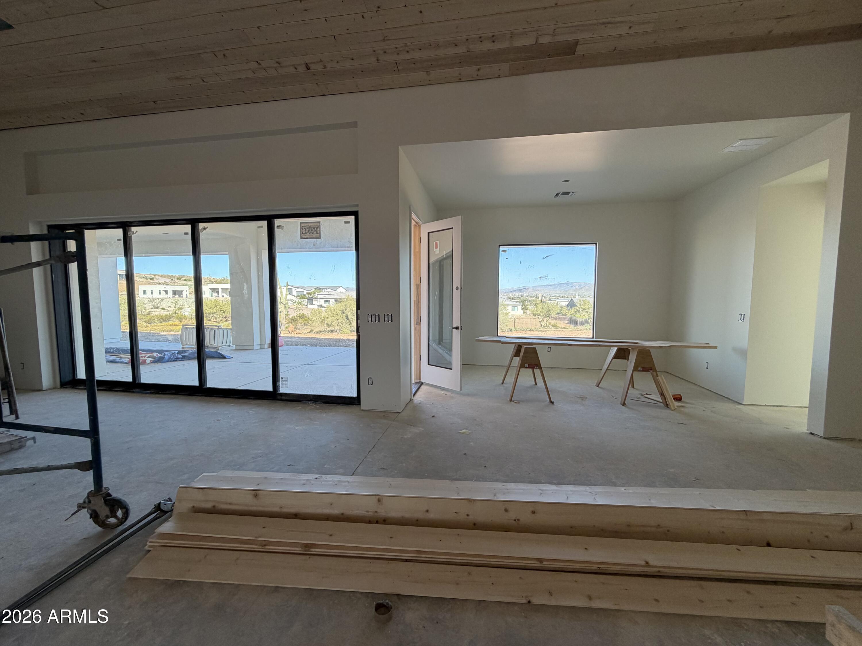 612 E AMBER SUN Drive