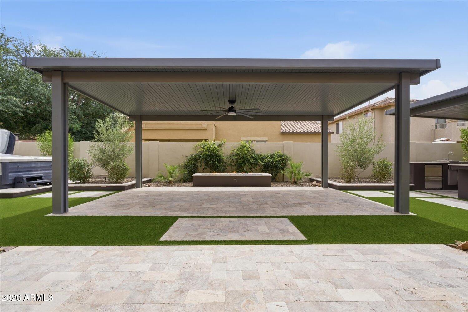 MONTELENA - Residential