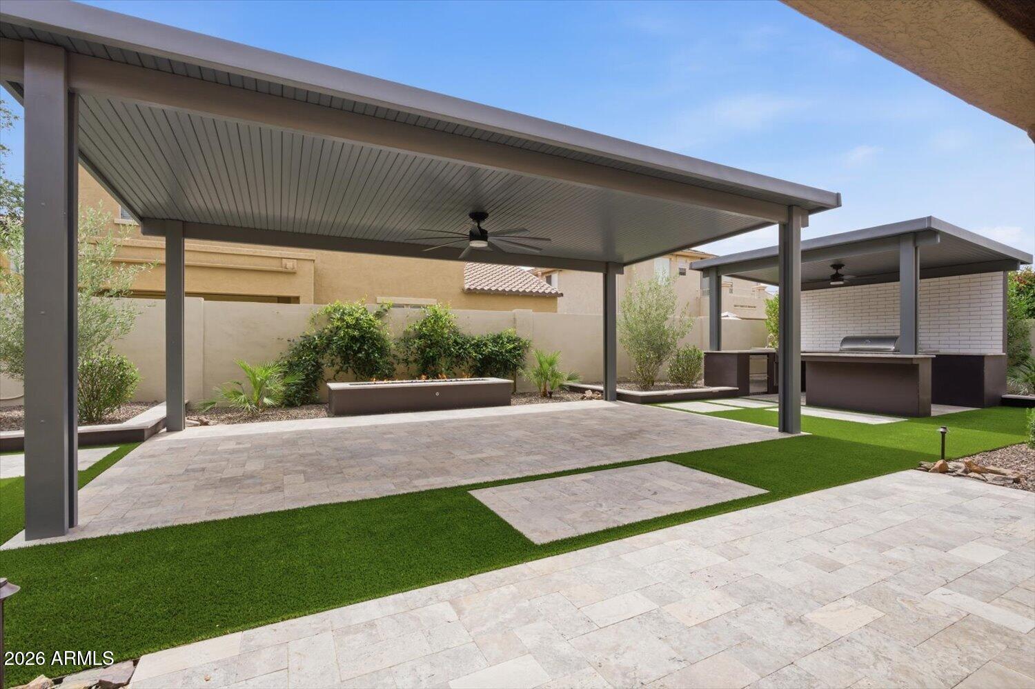 MONTELENA - Residential