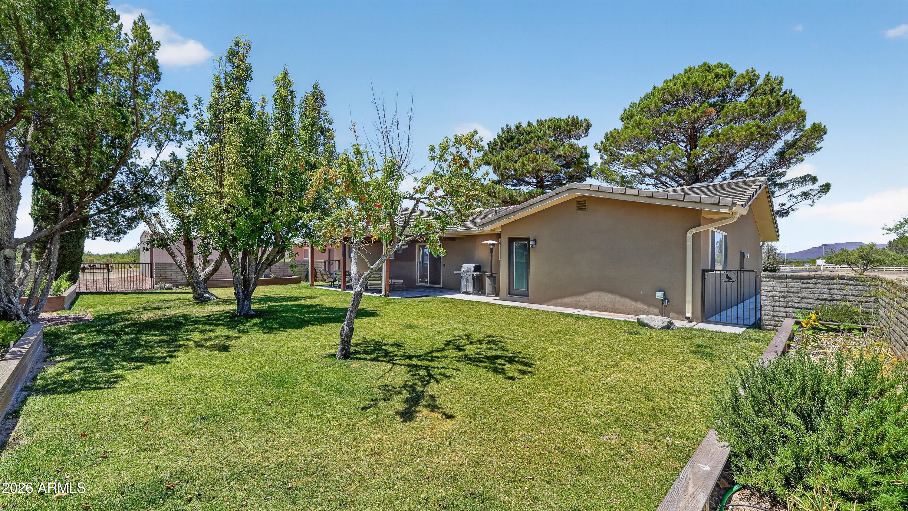 194 S TAYLOR Road