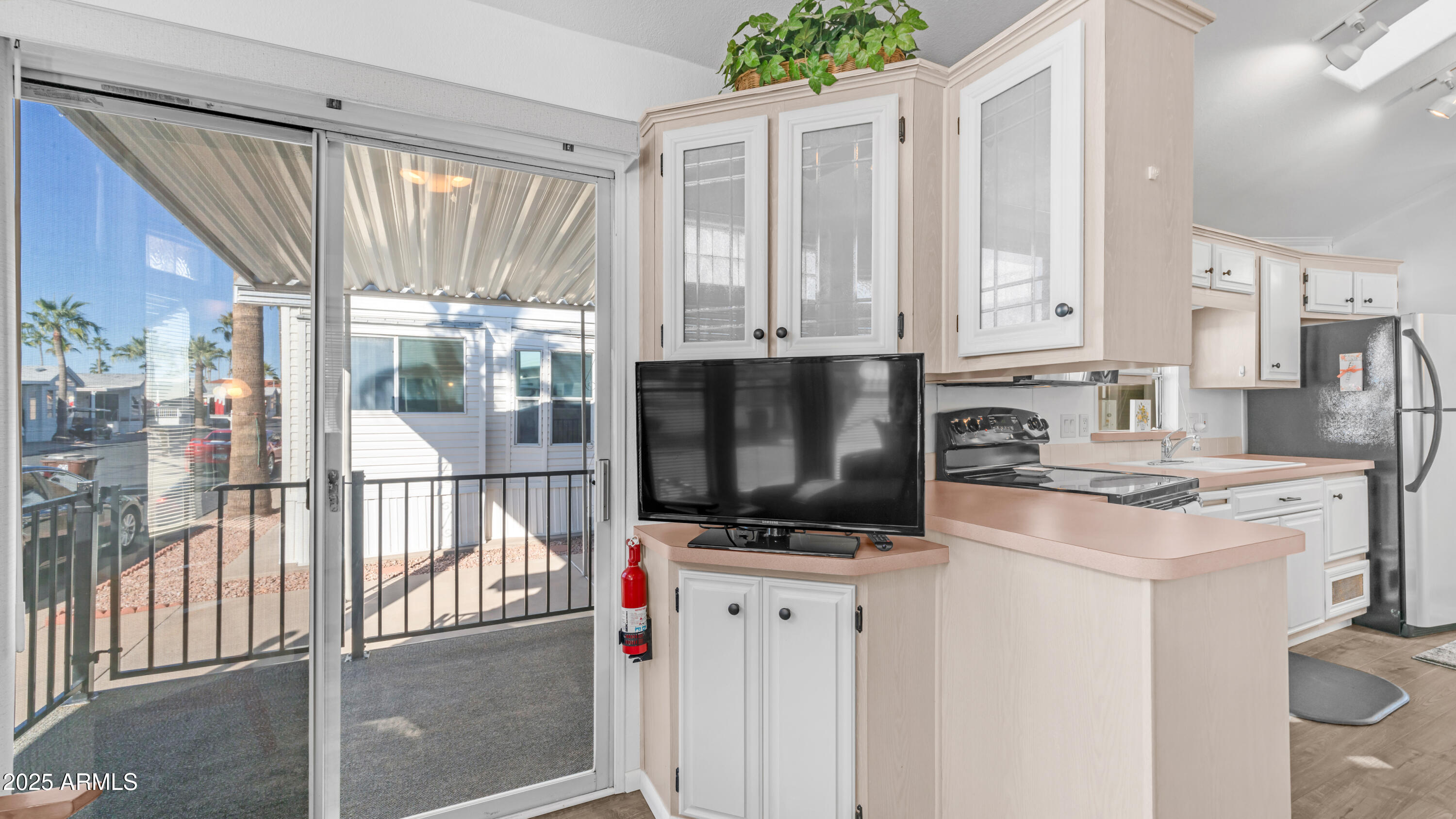 GOLDEN VISTA - Residential