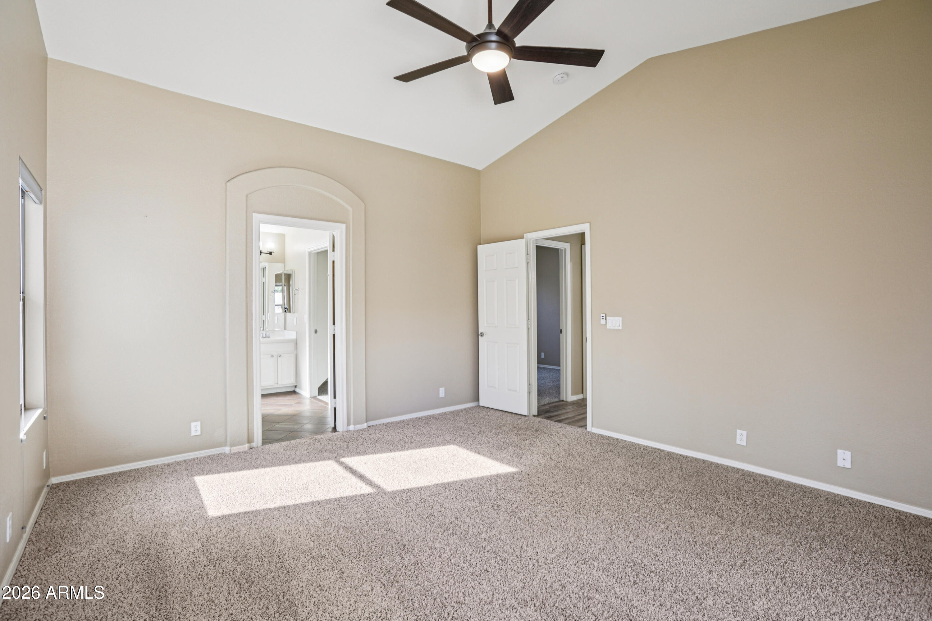 6055 E ROCHELLE Street