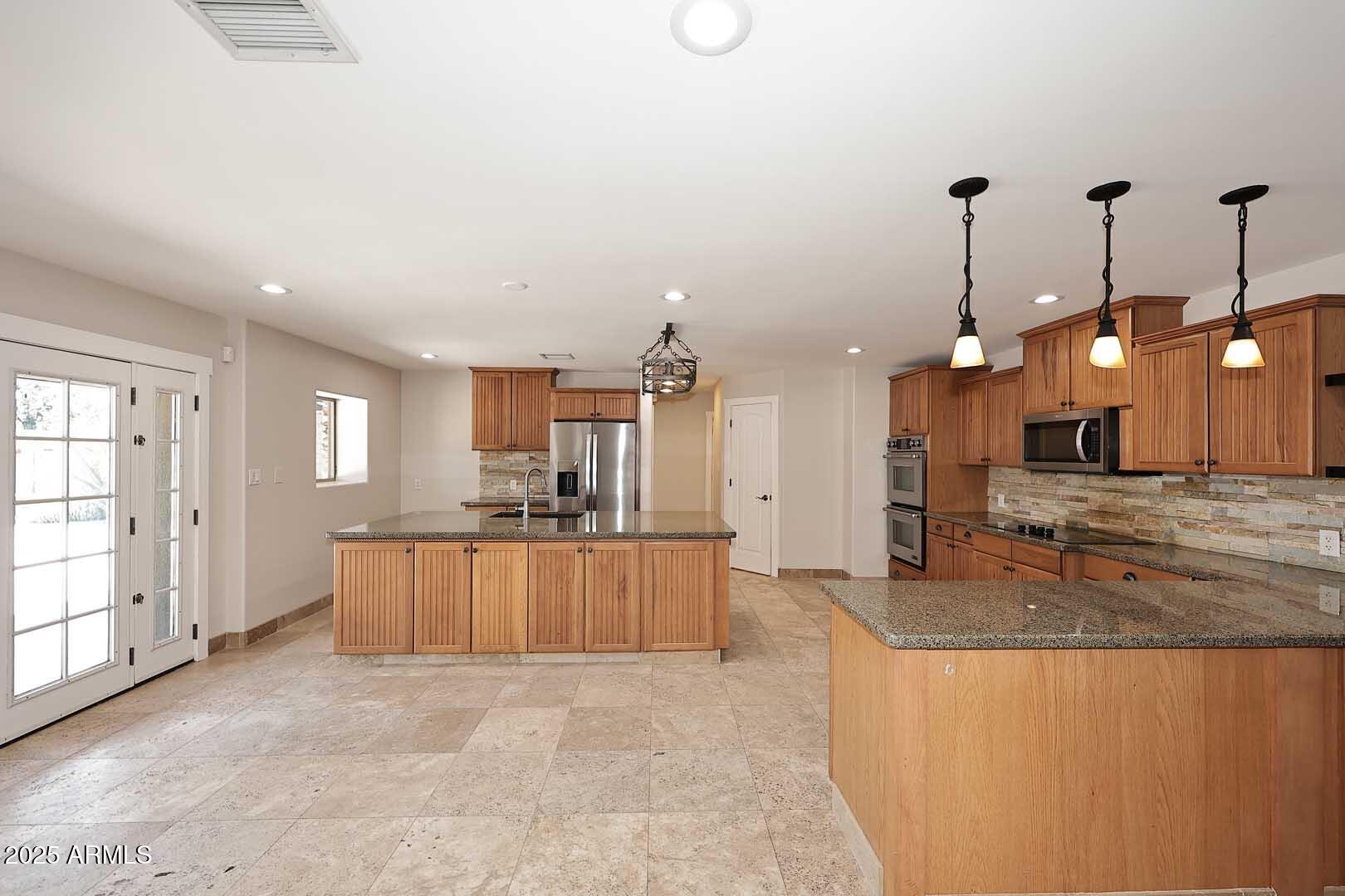 5449 E THUNDERBIRD Road