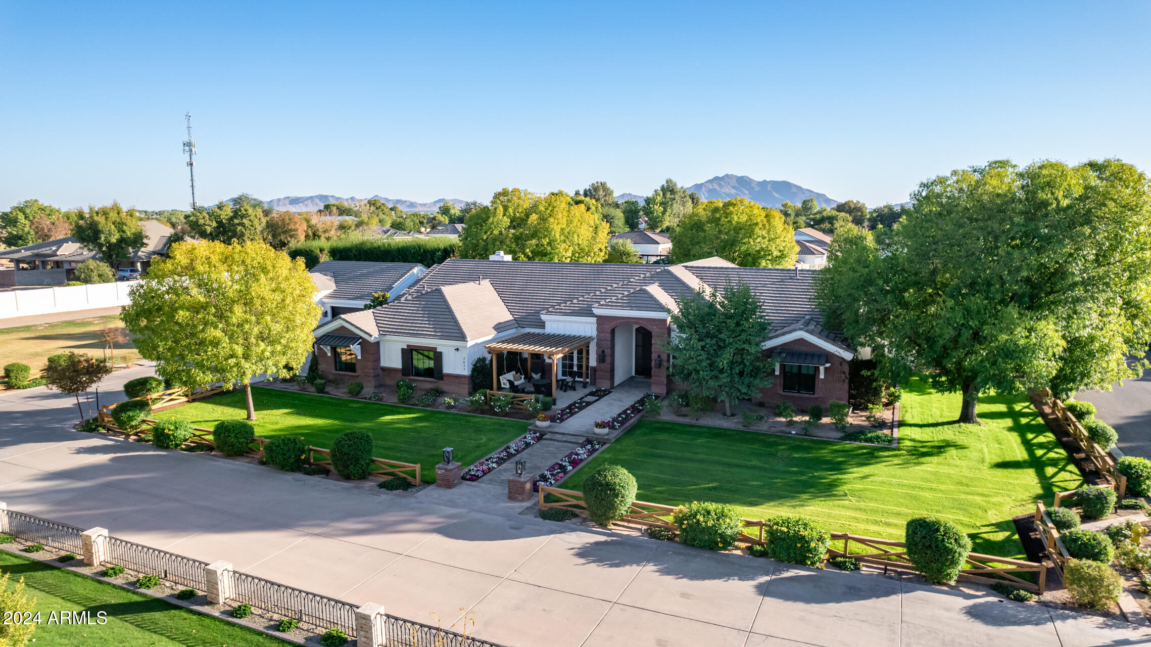 2677 E QUEEN CREEK Road