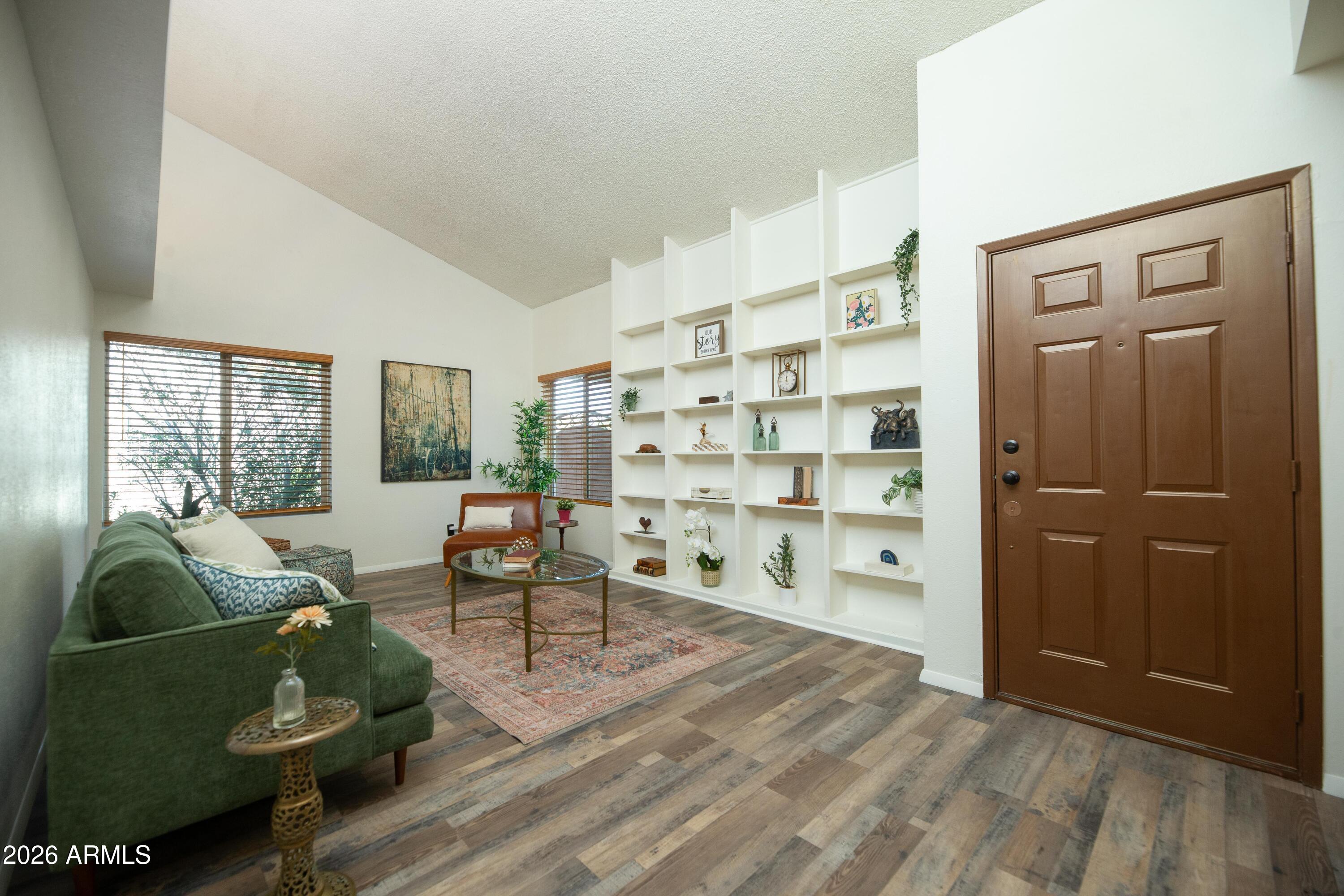 2435 W GREENWAY Road 8