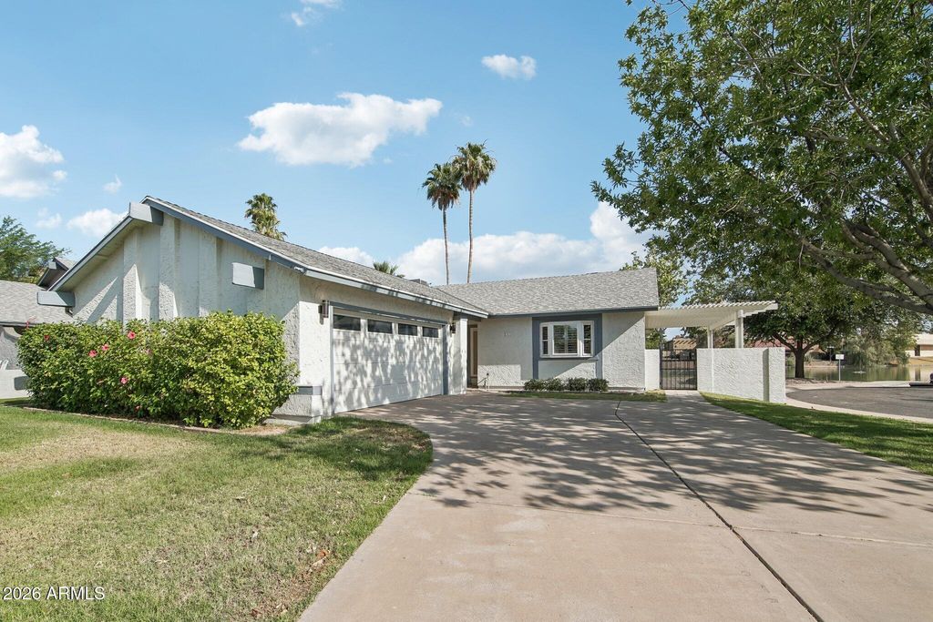 Photo of 2141 W Jibsail Loop, Mesa, AZ 85202 (MLS # 7030920)