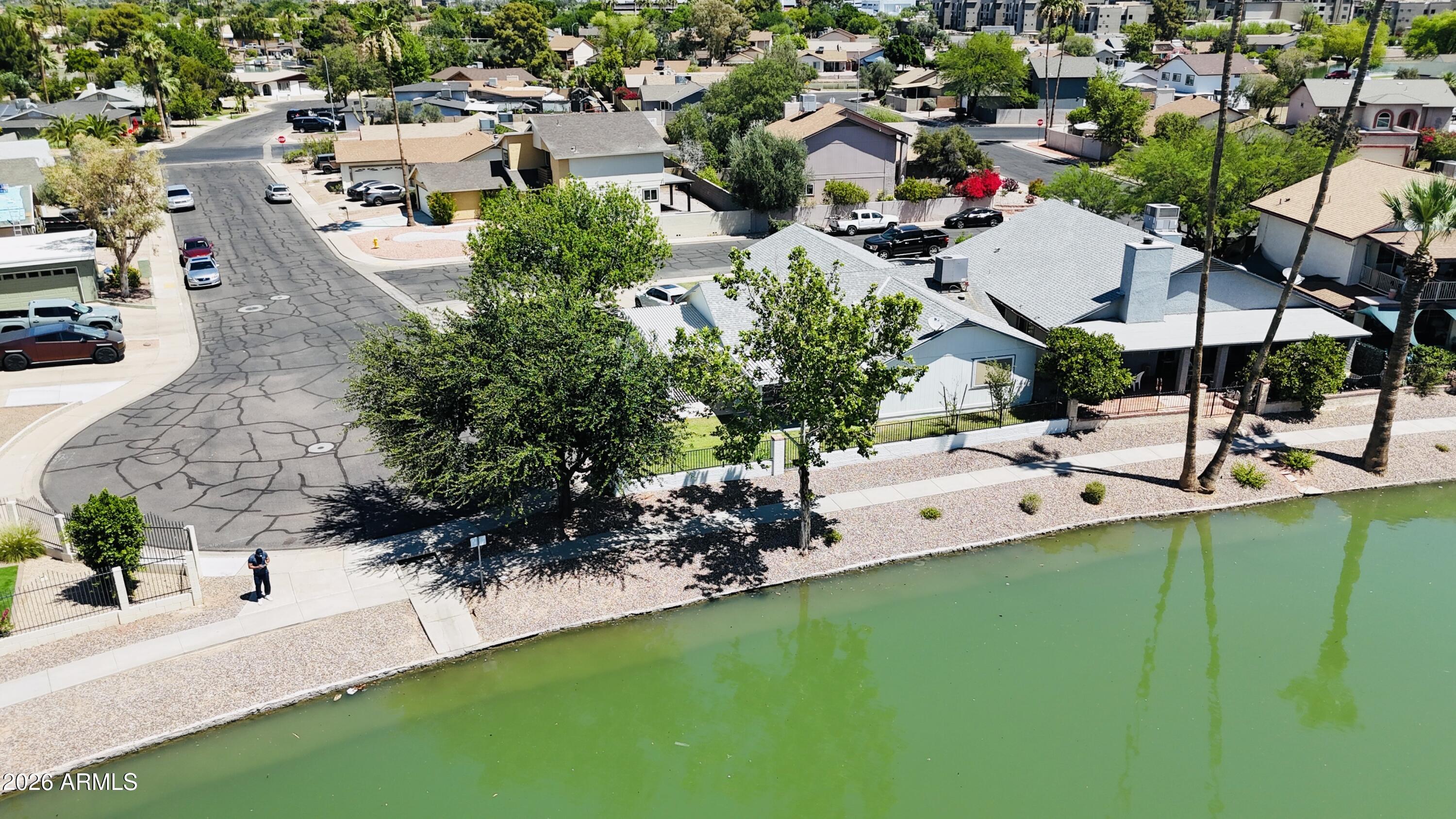 DOBSON SHORES - Residential