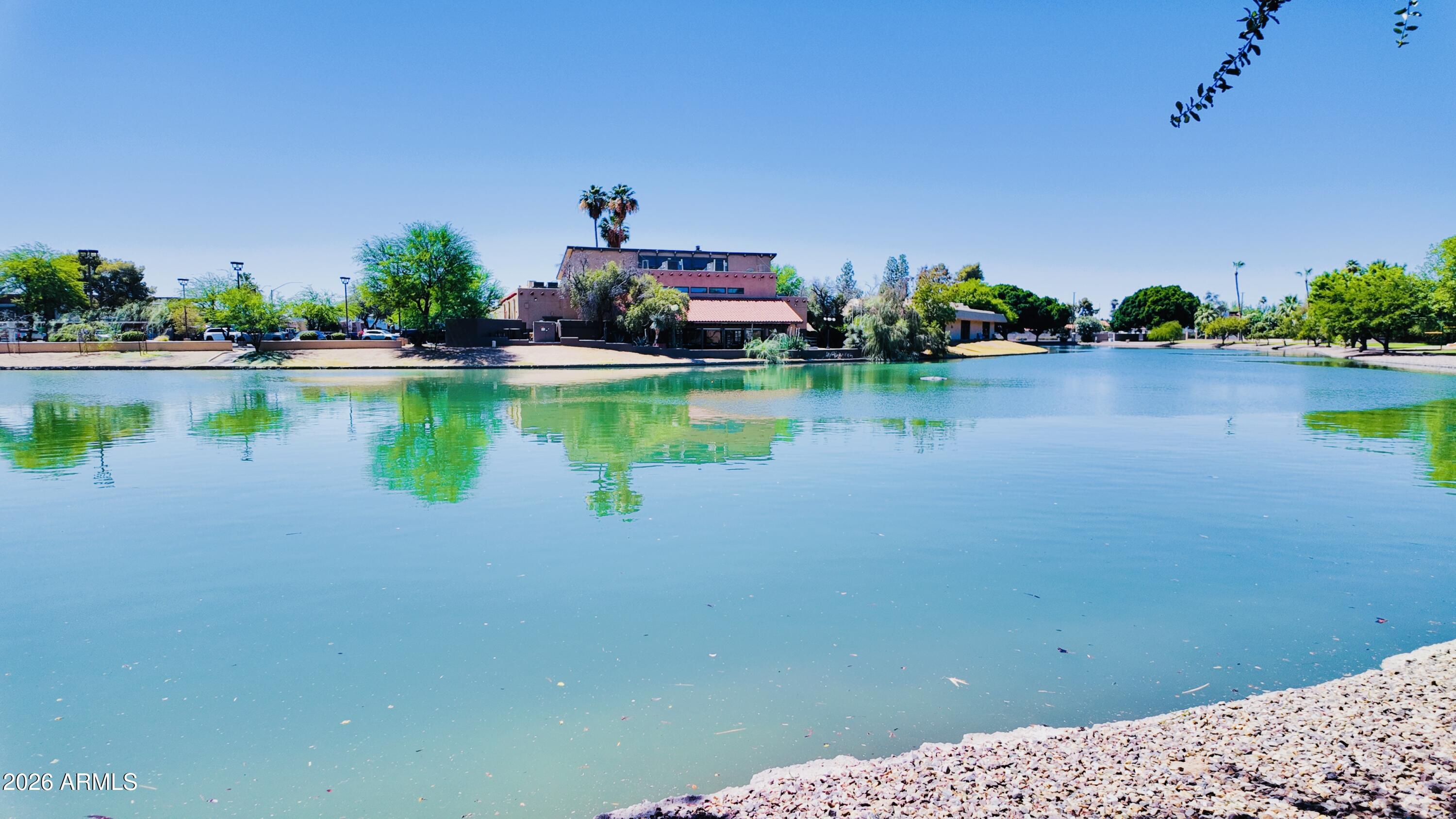 DOBSON SHORES - Residential
