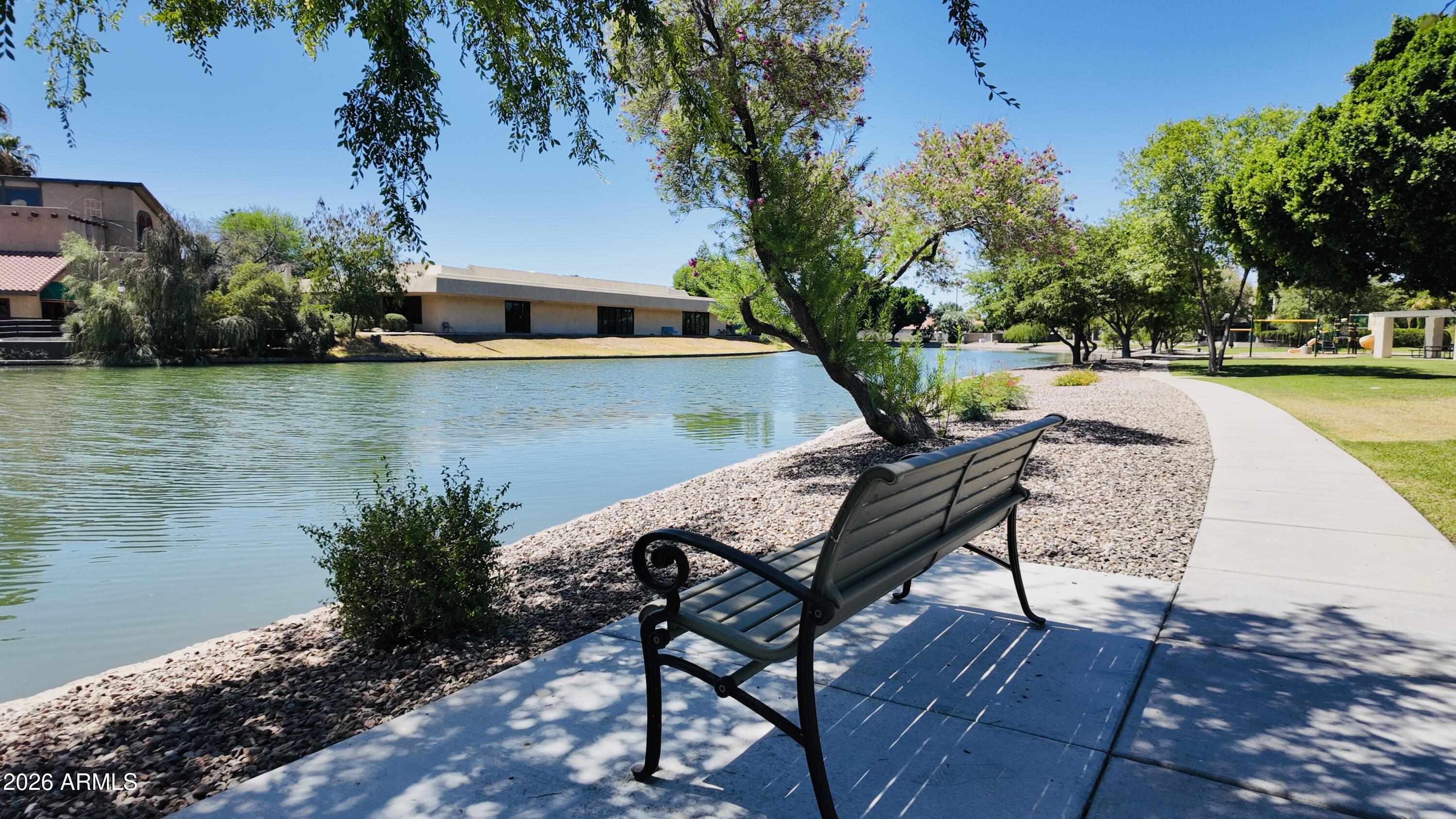 DOBSON SHORES - Residential