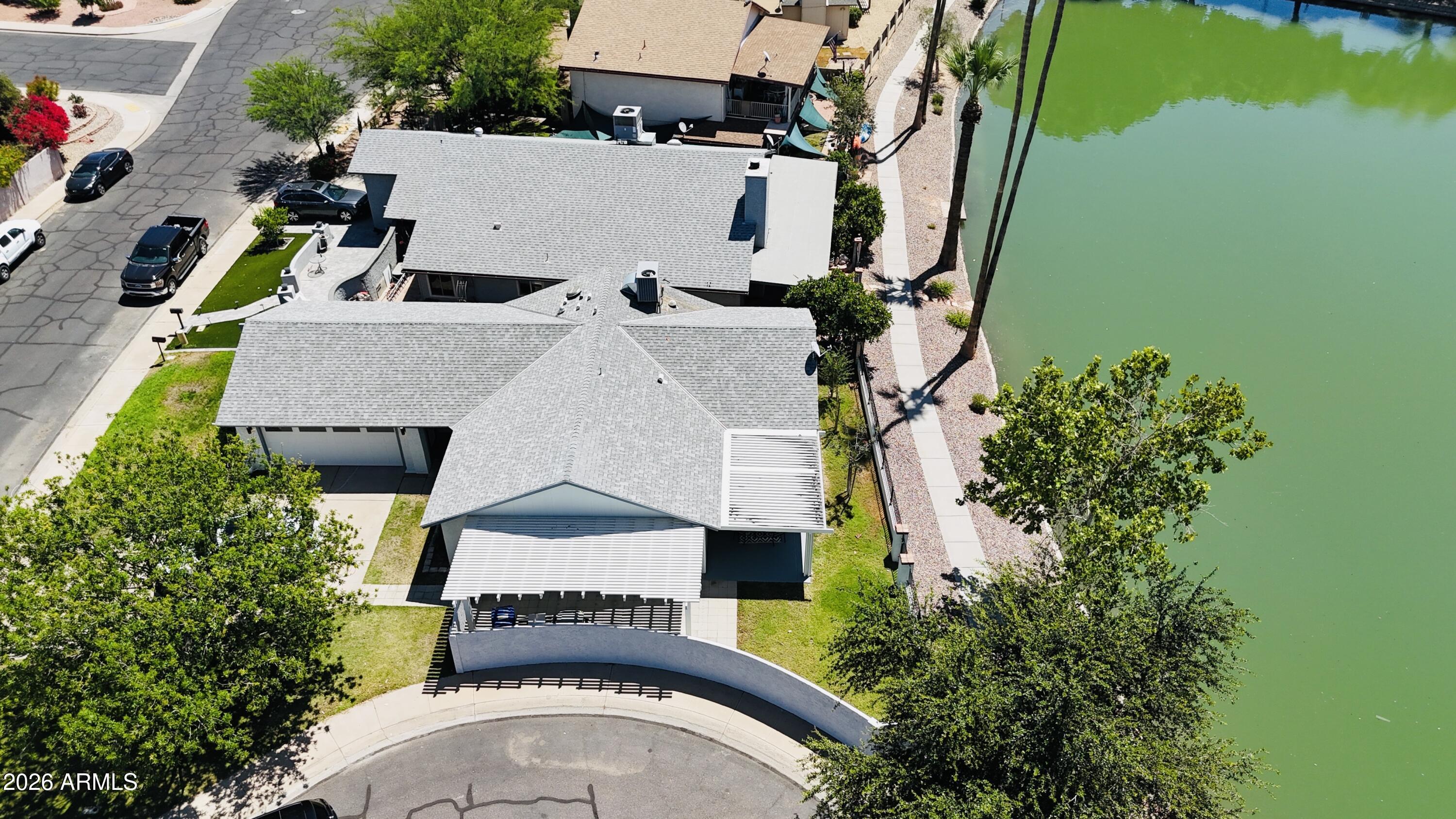 DOBSON SHORES - Residential
