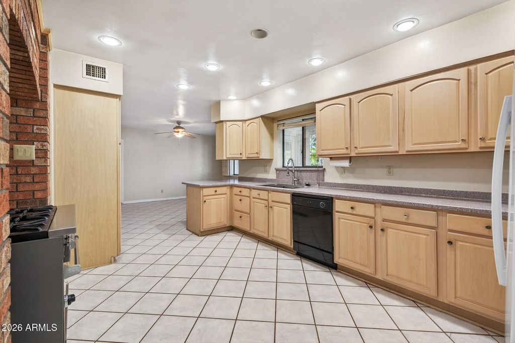 Photo of 7730 N 7th Avenue, Phoenix, AZ 85021 (MLS # 6974678)
