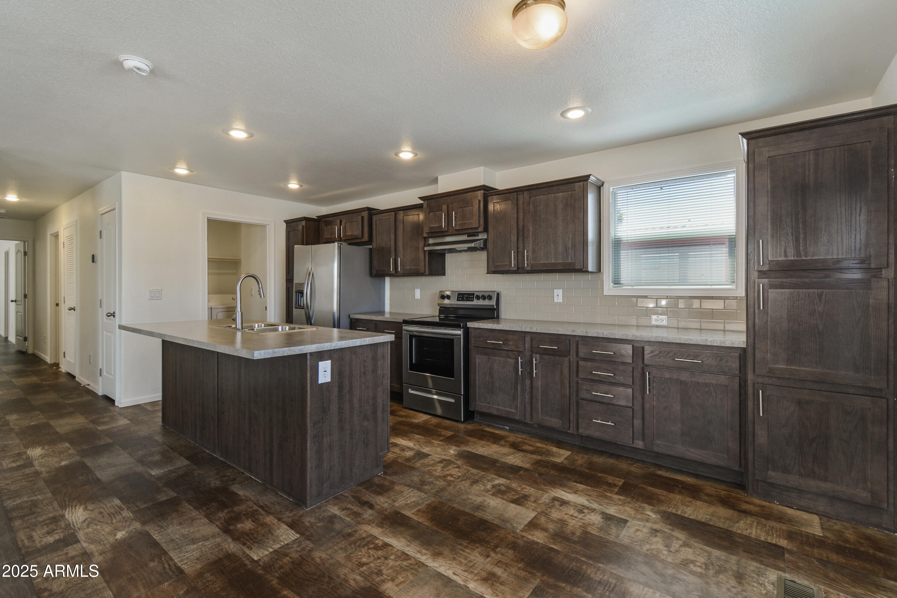 5601 W MISSOURI Avenue 150