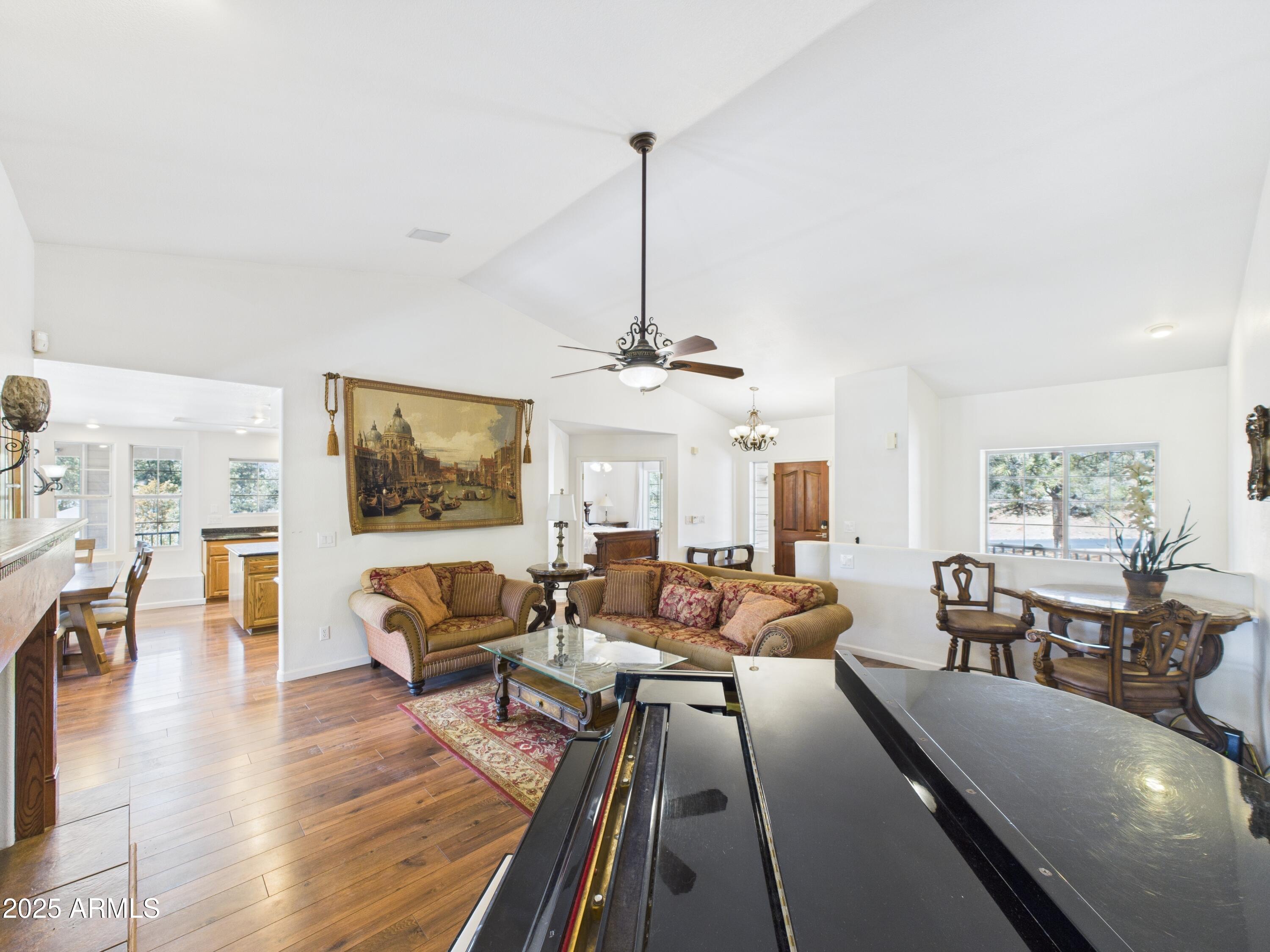 2015 W SHADOW VALLEY RANCH Road