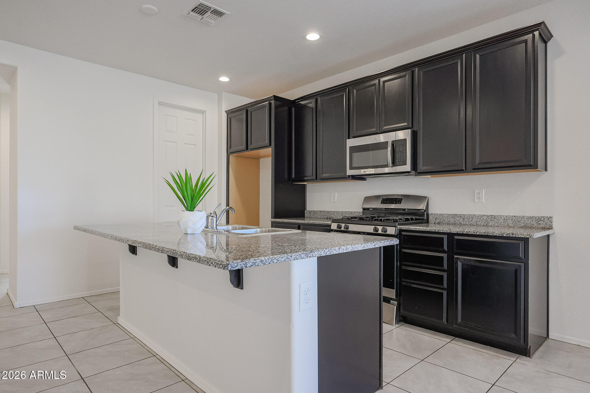 17592 W HADLEY Street