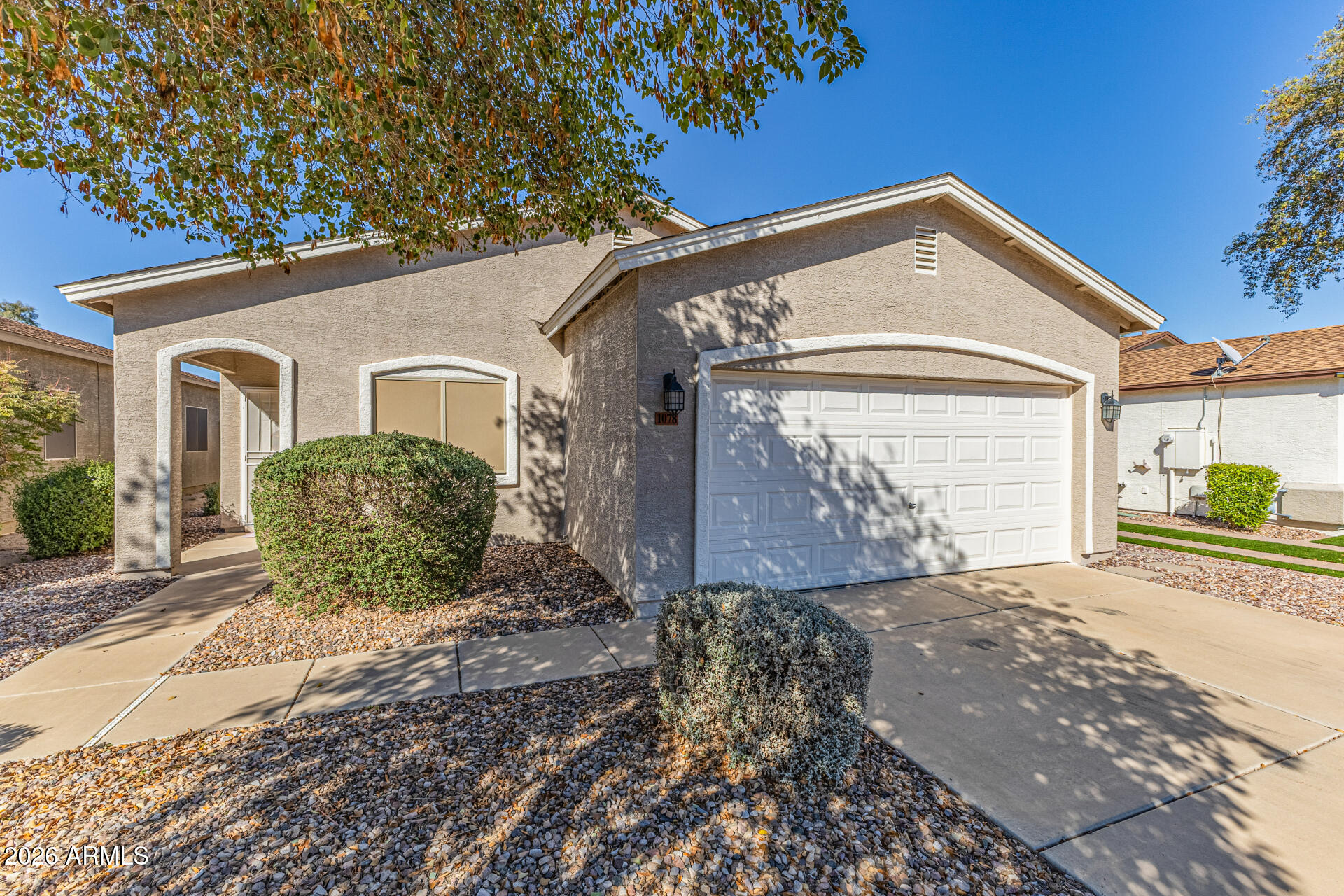 1078 E Desert Moon Trail