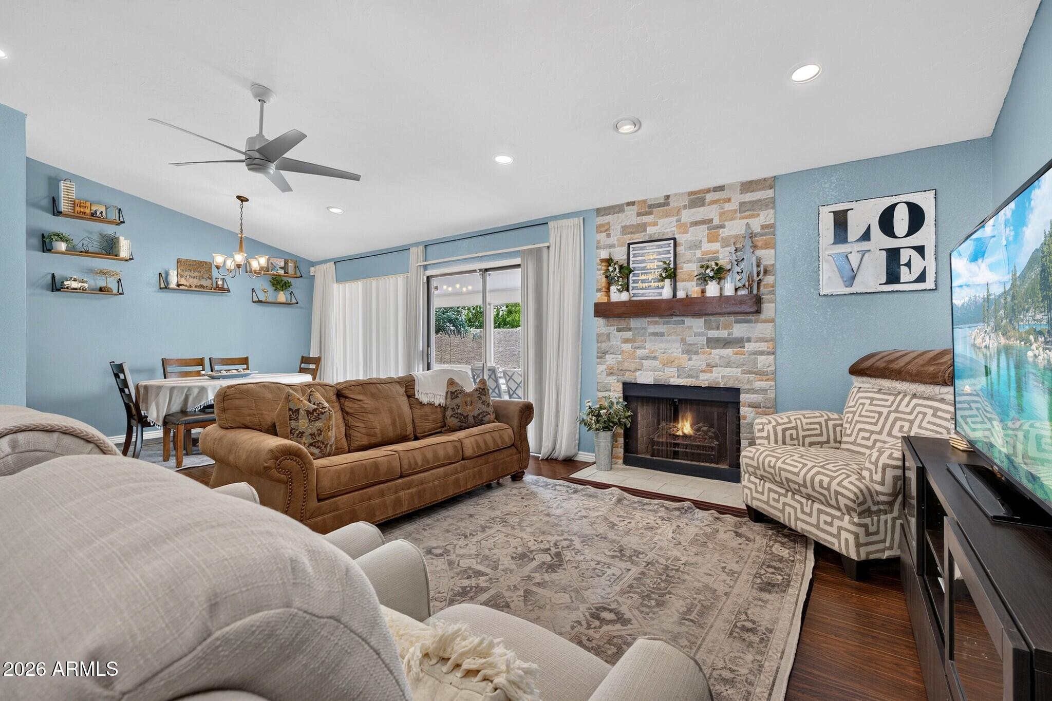 1211 N LEOMA Court