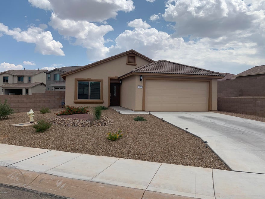 This 3BD/2BA/2CG 1209 sf rental home is centrally located and is in close proximity to Fort Huachuca, shopping, and schools. This beautiful home built in 2018 includes a great room with tile floors, quartz countertops with upgraded cabinets, stainless steel appliances, custom walk-in shower in master bathroom, a great-sized master bedroom, and a low-maintenance front and backyard. This place will not last long. Call for a showing today!