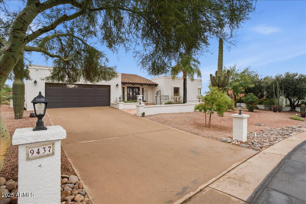 9437 E CALLE DE VALLE Drive