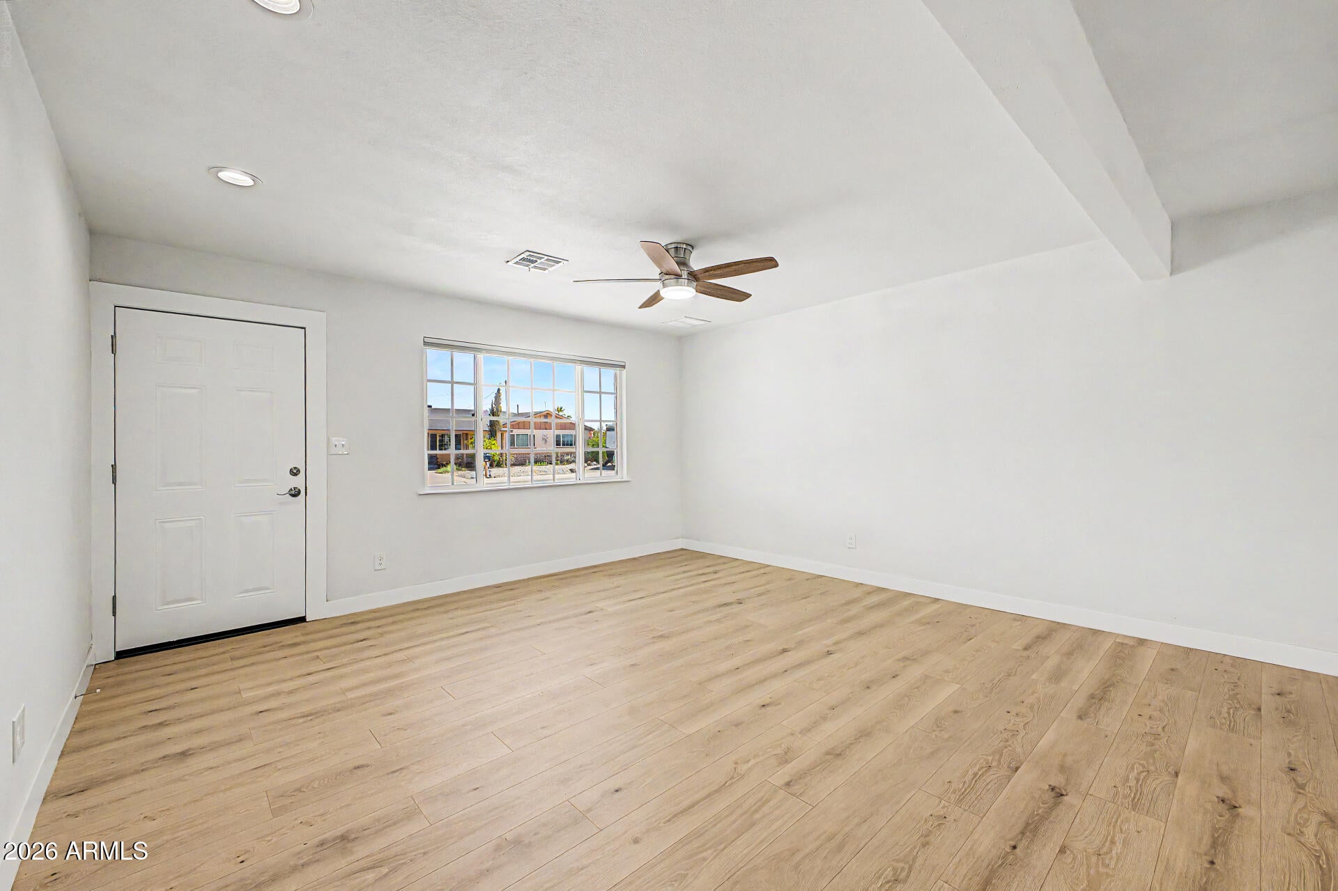 2526 W ORCHID Lane