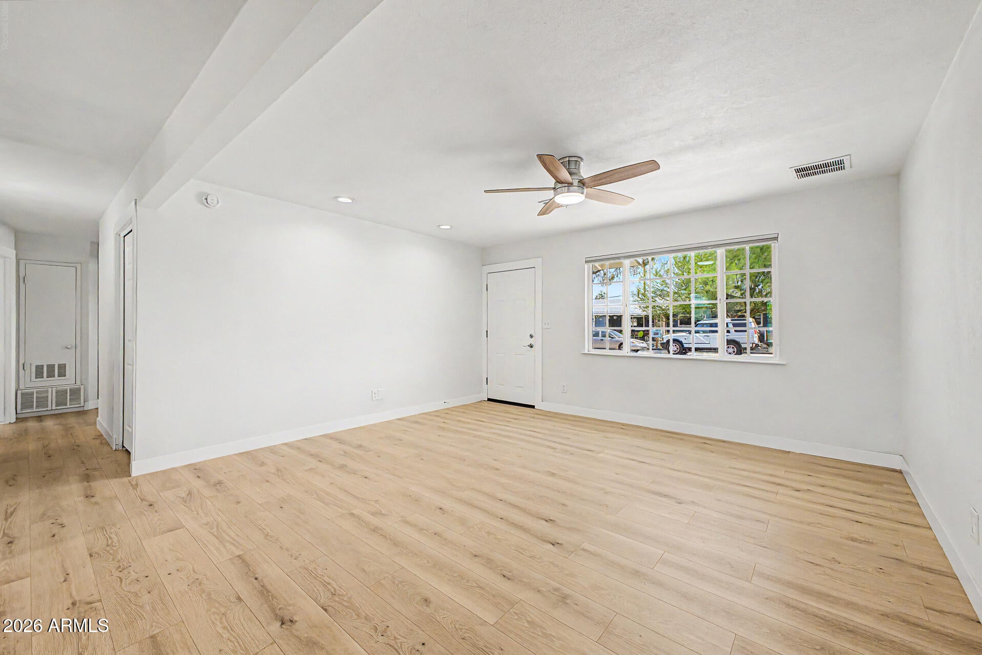2526 W ORCHID Lane