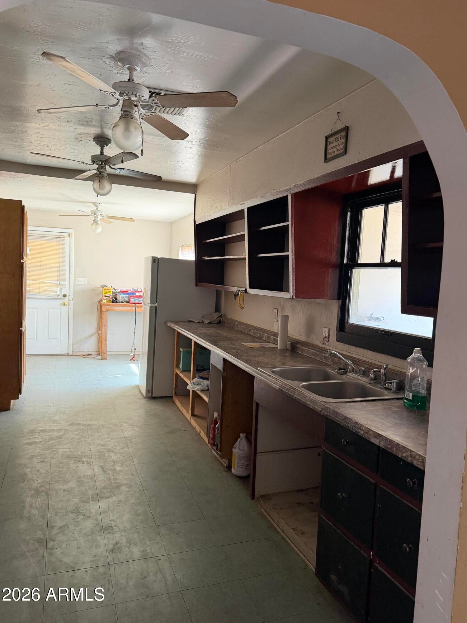 109 N LOS ROBLES Drive
