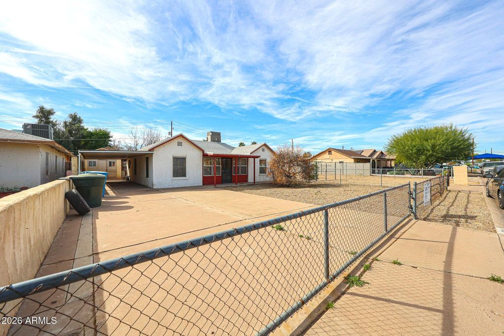 Photo of 2119 W Elm Street, Phoenix, AZ 85015 (MLS # 7003617)