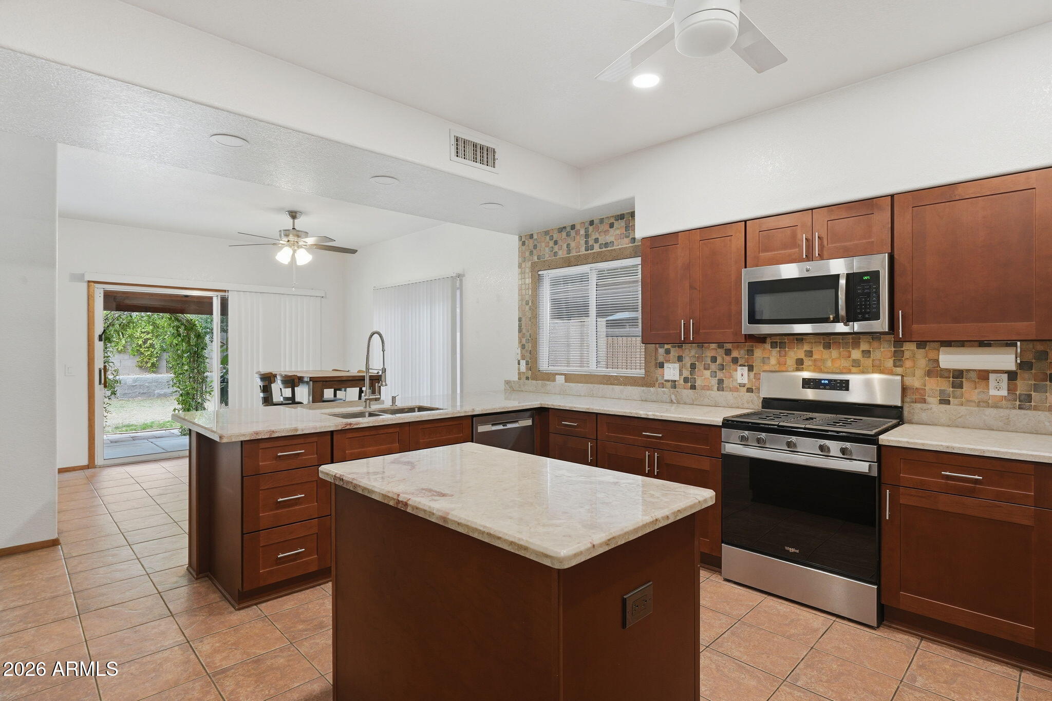 7326 W PERSHING Avenue