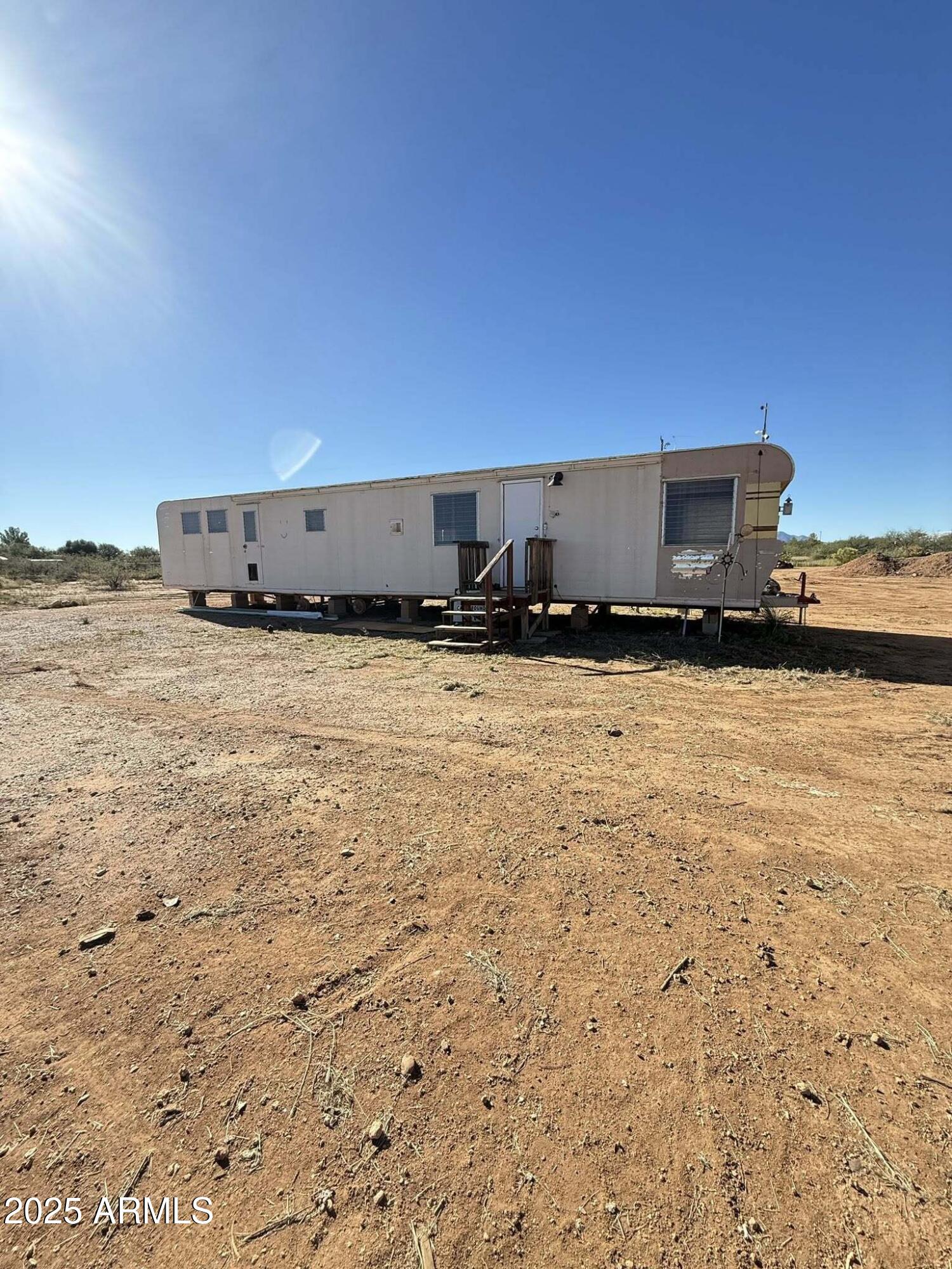 423 E Camino De Pampas --