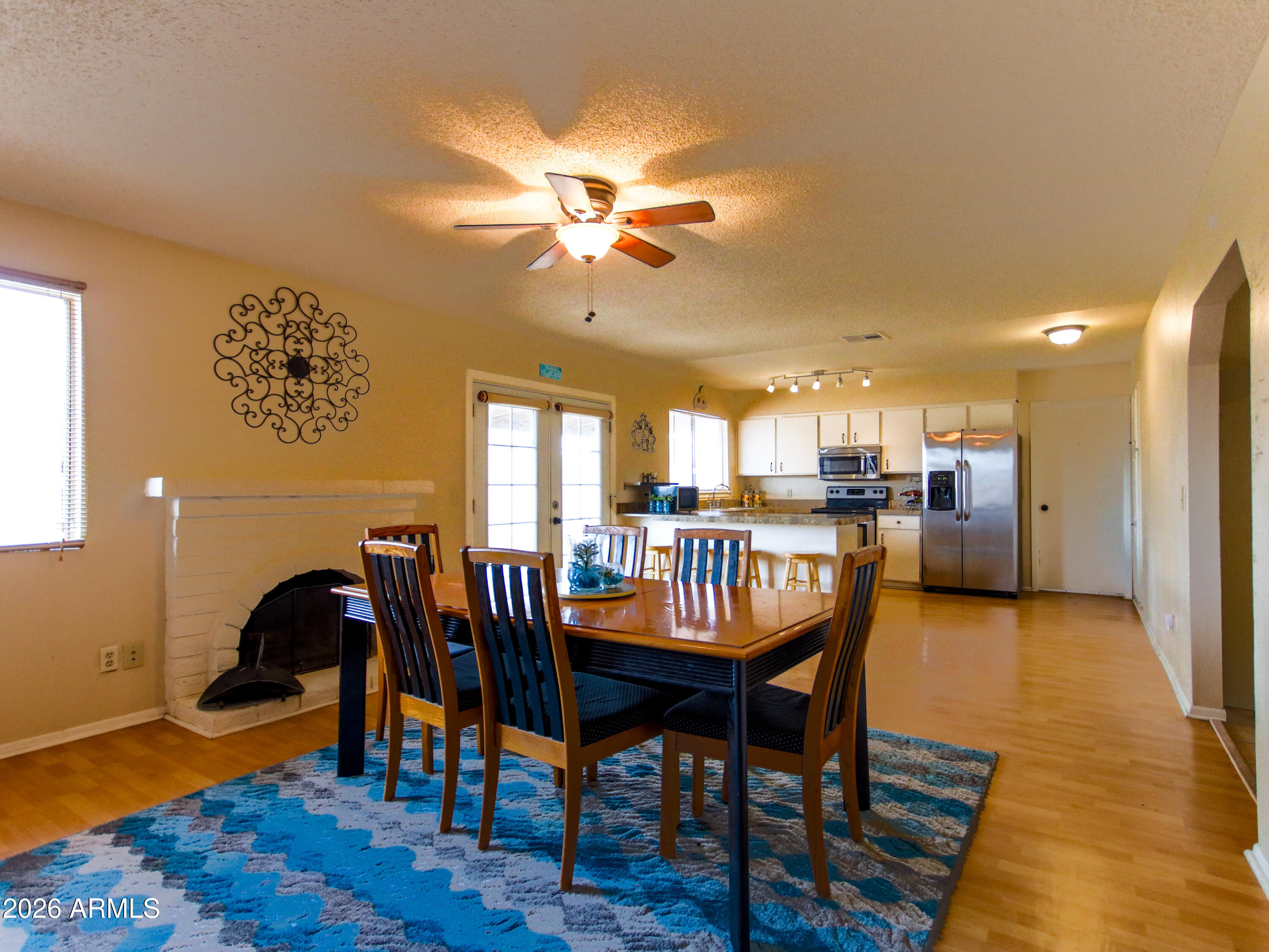 522 W HIGHLAND Street