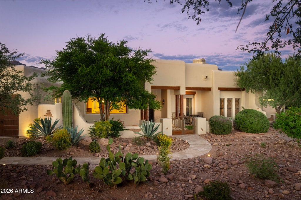 Photo of 3009 S Juniper Village Court, Gold Canyon, AZ 85118 (MLS # 7094516)