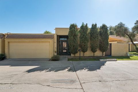 Photo of 6214 N 21st Drive, Phoenix, AZ 85015 (MLS # 6994406)