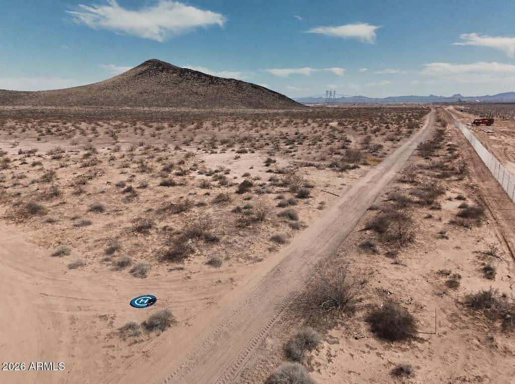 Photo of 1 W Southern Avenue #-, Tonopah, AZ 85354 (MLS # 7029035)