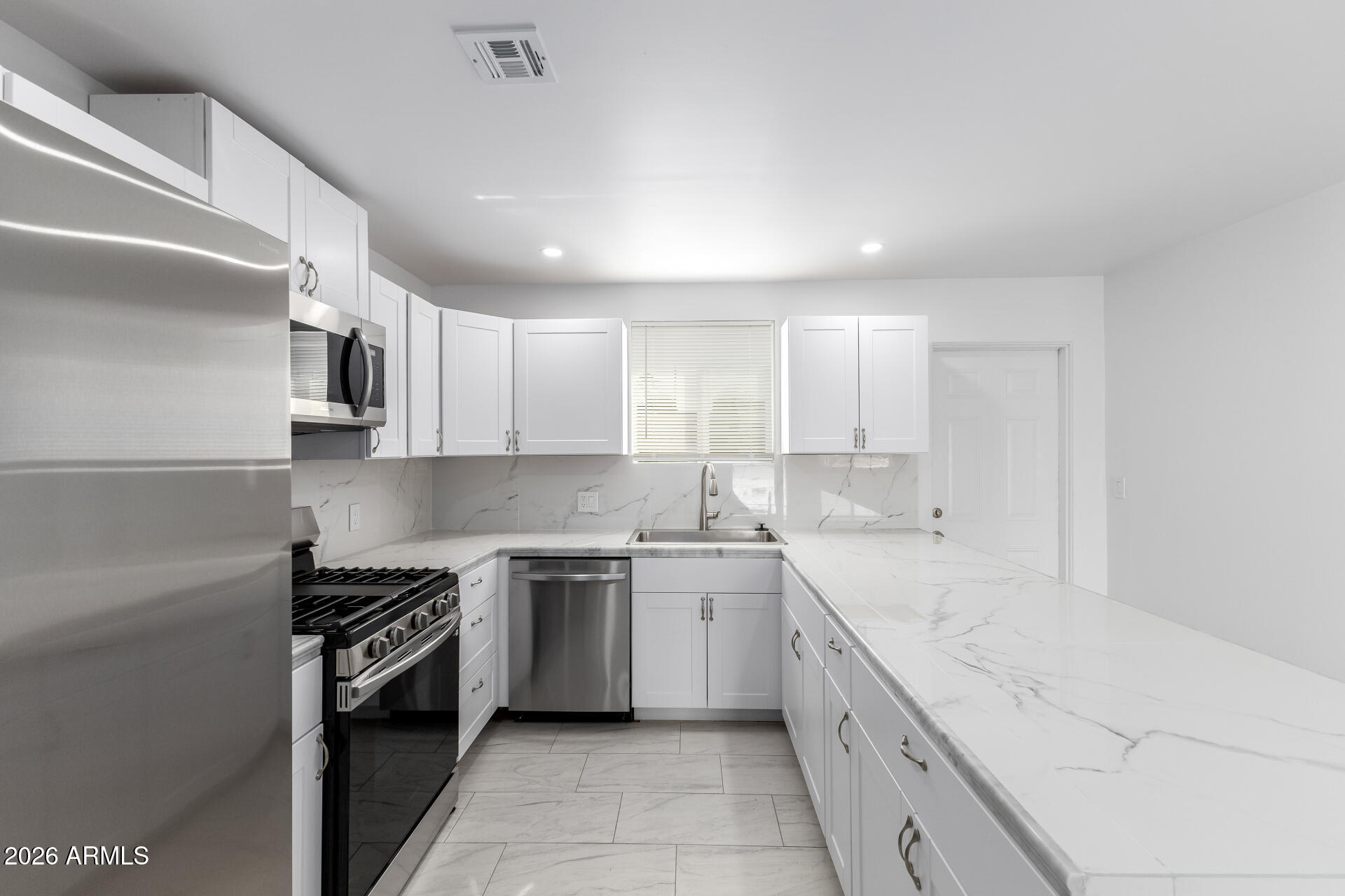 2921 W Solano Drive S