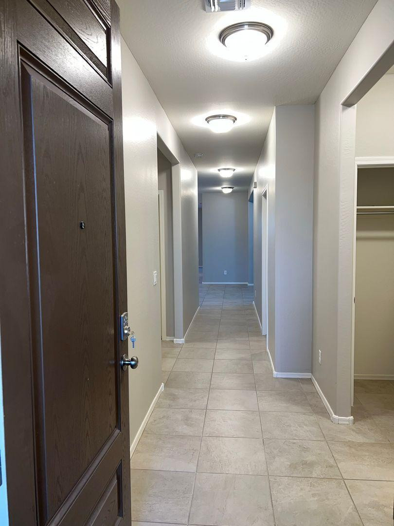 18660 W Robin Lane