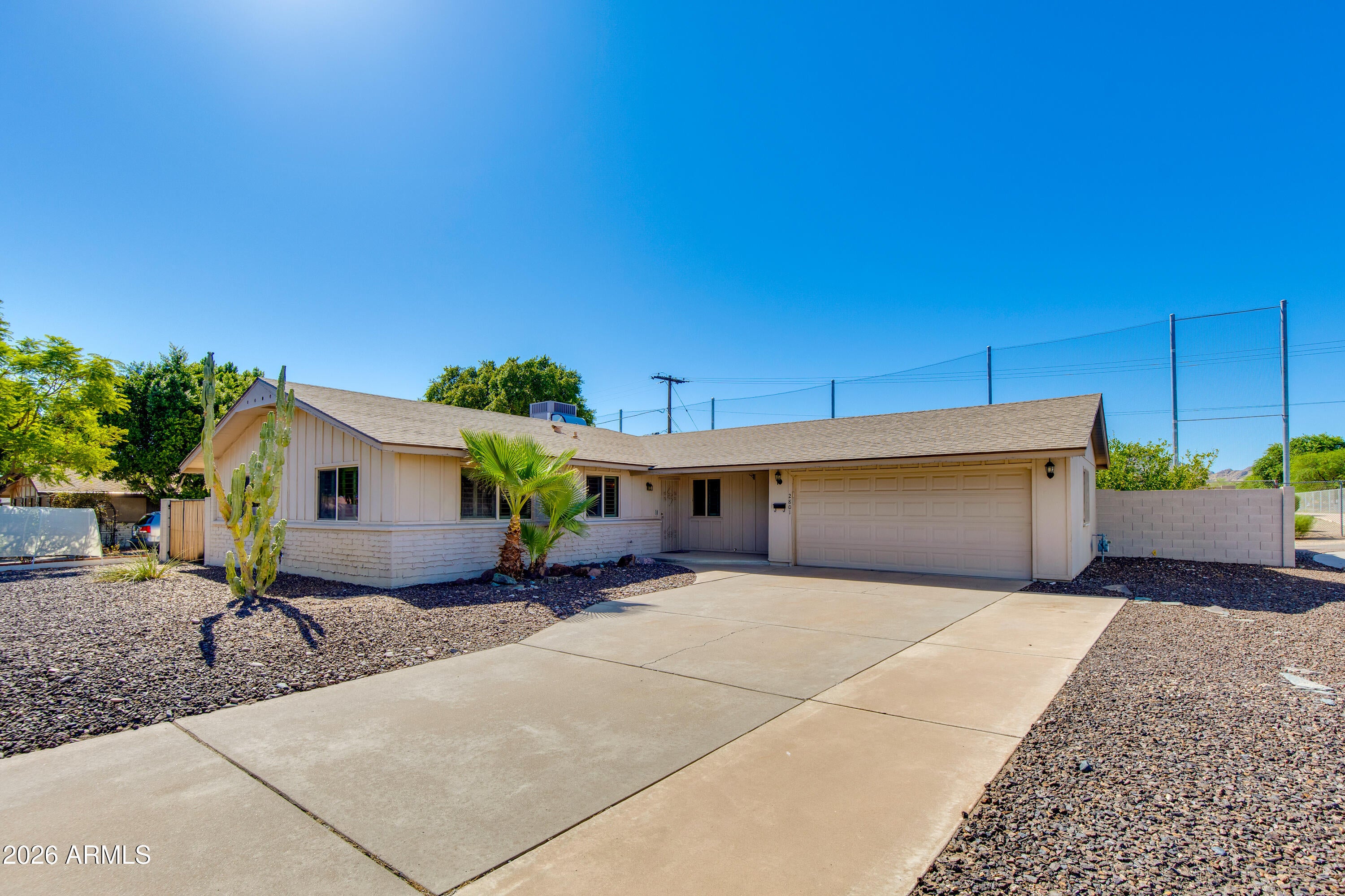 2801 E Mercer Lane