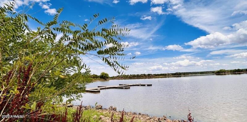 WHITE MOUNTAIN LAKES UNIT 5 - Land