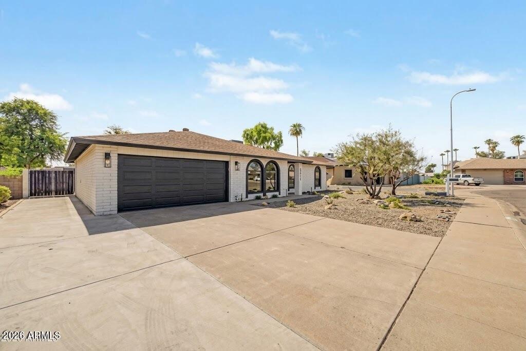 Photo of 6014 S Dorsey Lane, Tempe, AZ 85283 (MLS # 7048231)