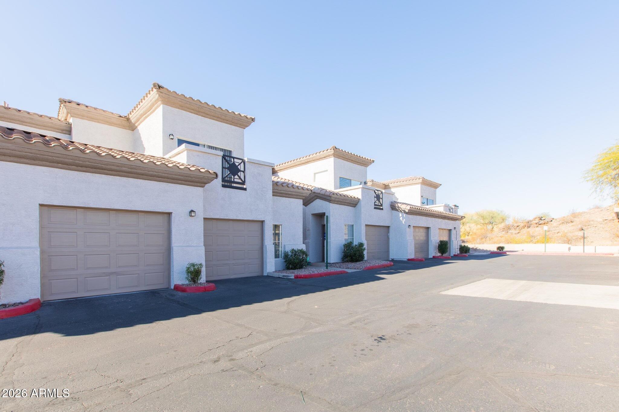 3236 E CHANDLER Boulevard 1067