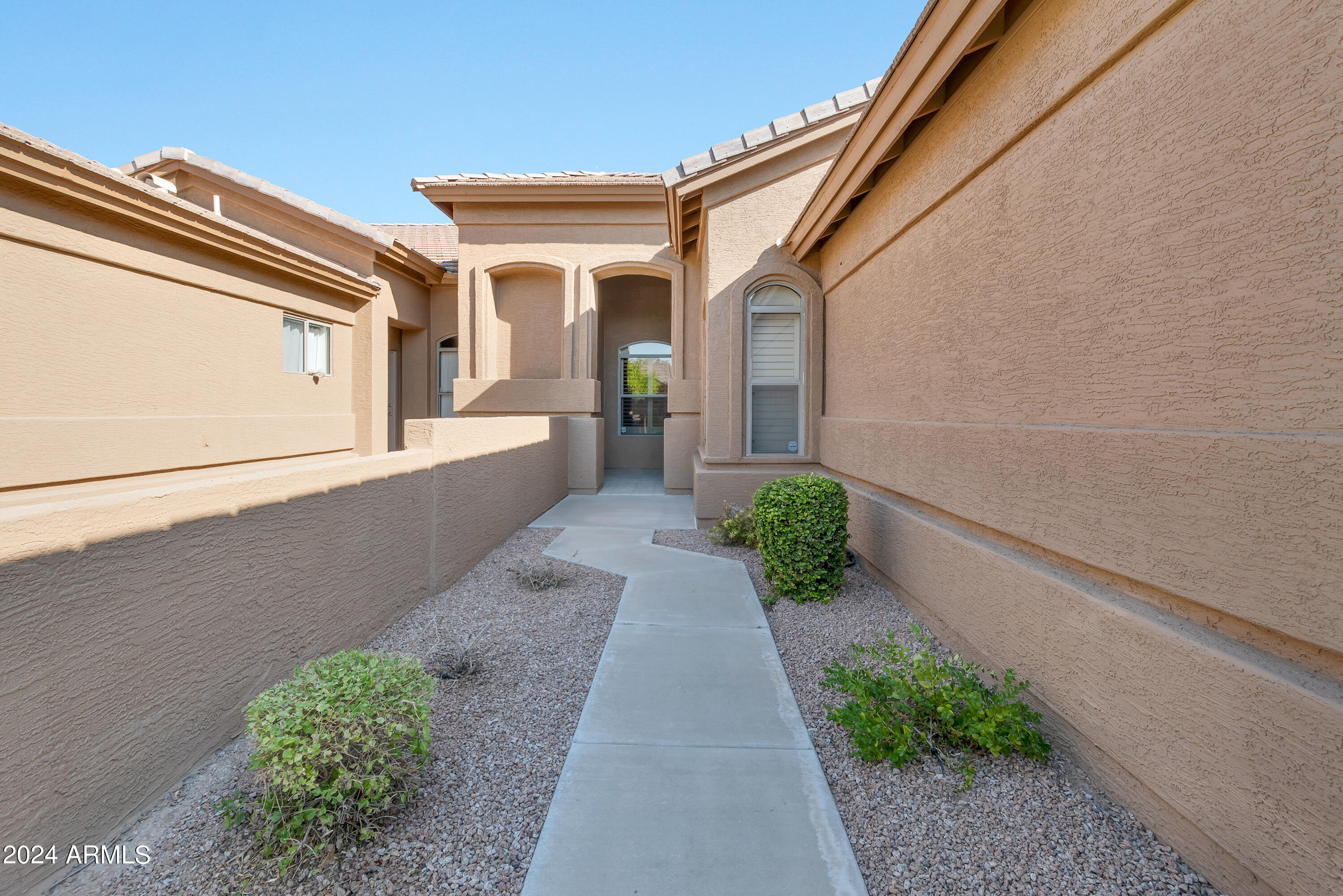 9612 E CHAMPAGNE Drive
