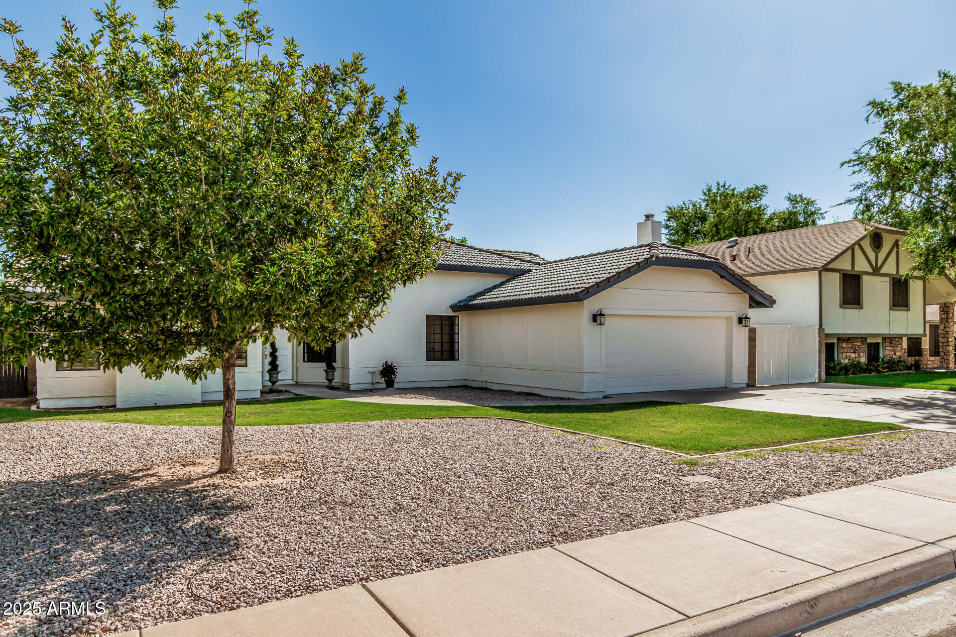 2065 N ASHBROOK --