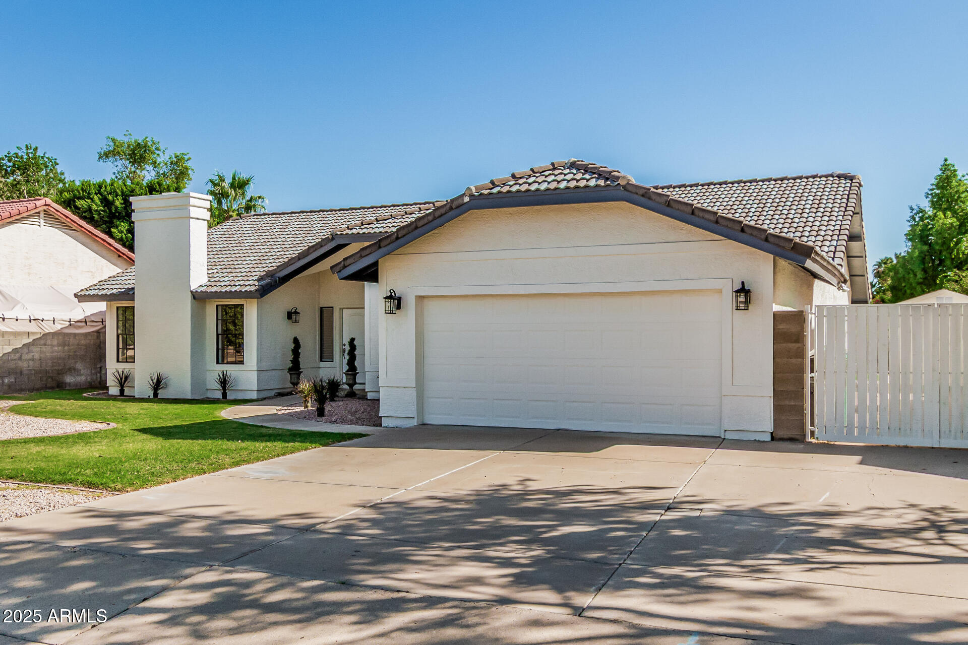 2065 N ASHBROOK --