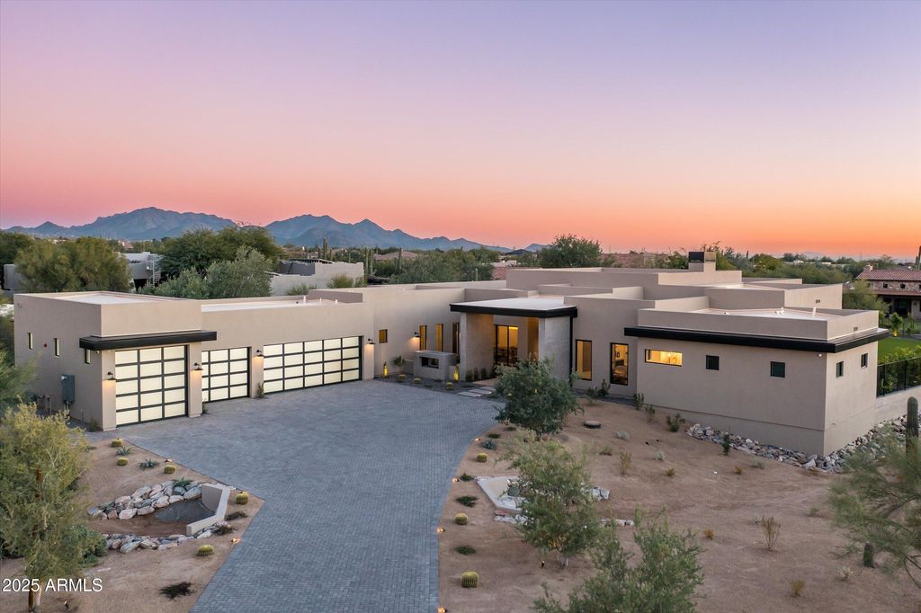 Photo of 27159 N 67th Street, Scottsdale, AZ 85266 (MLS # 6918374)